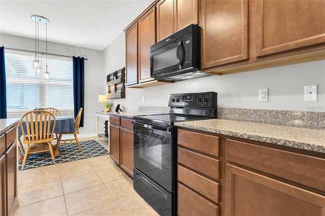 Building Photo - 7254 Duxbury Ln