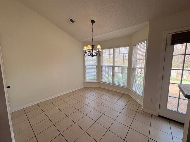 Building Photo - 11590 Milton Ridge Cove