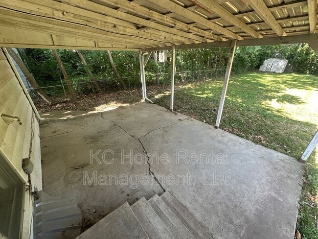 Building Photo - 10742 Blue Ridge Blvd