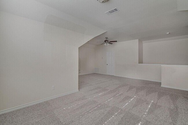 Building Photo - Spacious 4BR House in Burleson