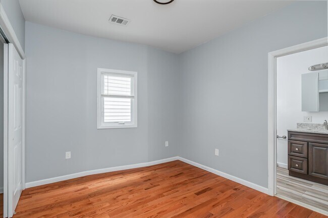 Building Photo - 164 Avenue B