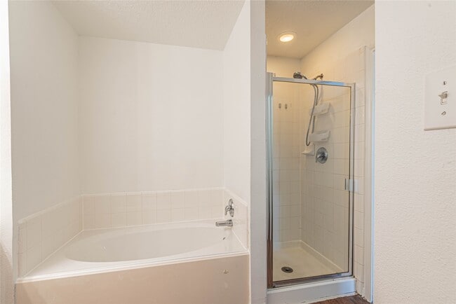 Building Photo - 19507 Narcissus Brook Ln