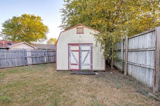 Building Photo - 1906 Beacon Way