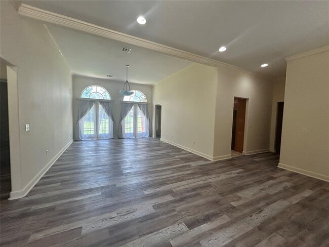 Building Photo - 16521 Fenwick Blvd