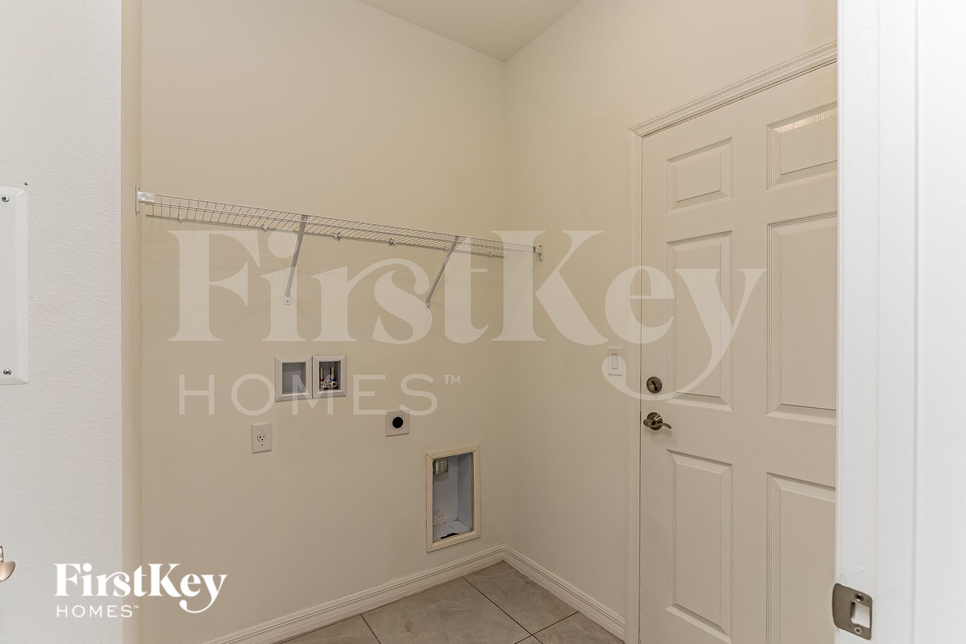 Building Photo - 348 Corbel Ln