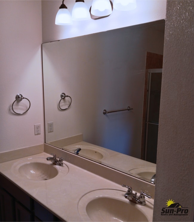 Building Photo - 5346 Peach Blossom Blvd