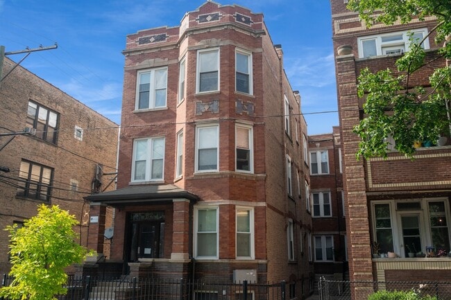 Primary Photo - 2346 W Thomas St