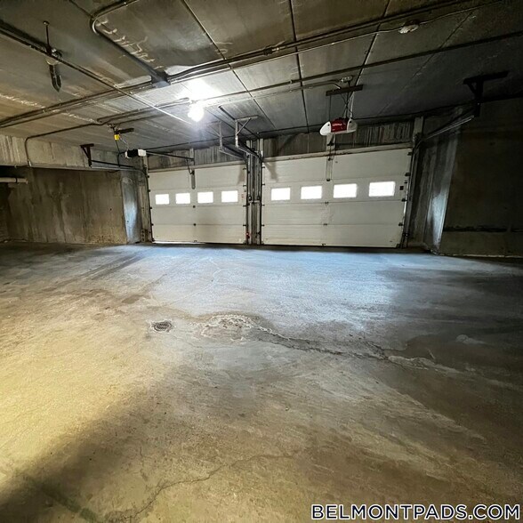 Building Photo - 55 Hill Rd