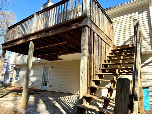 Building Photo - 106 Wesley Way