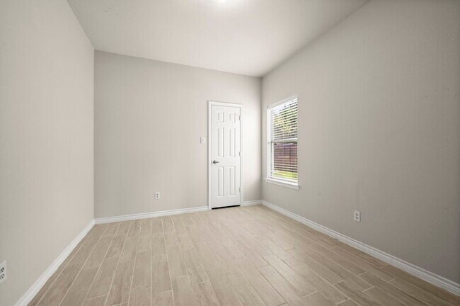 Building Photo - 22898 Sabine Dr
