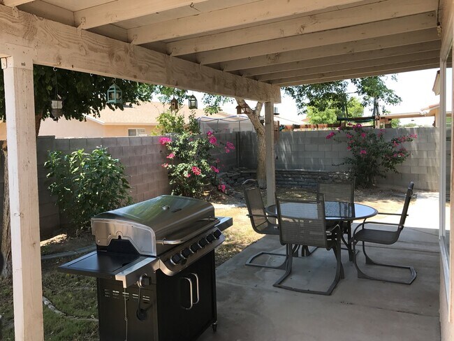Building Photo - Ocotillo 4 Bedroom Pool Home for Rent
