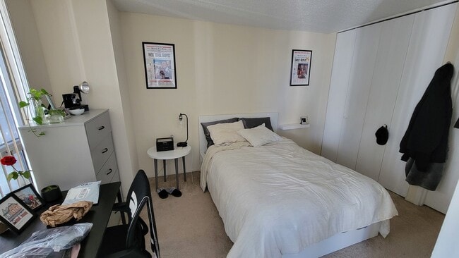 Building Photo - 10 E Ontario St