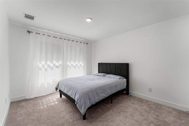 Building Photo - 1045 Bleriot Dr