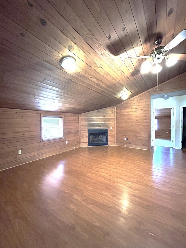 Building Photo - 1030 Bohler Rimes Rd