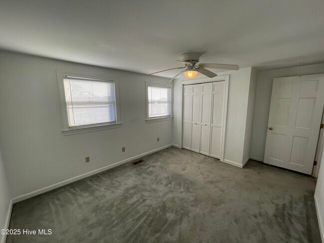 Building Photo - 114 Palmetto Dr