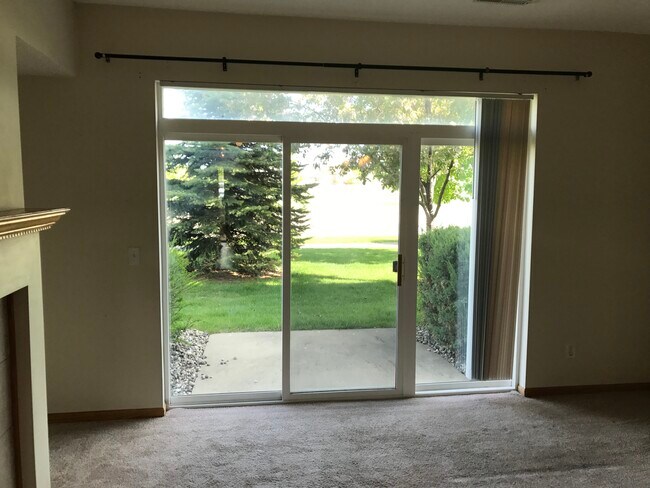 Building Photo - 676 Cobblestone Way