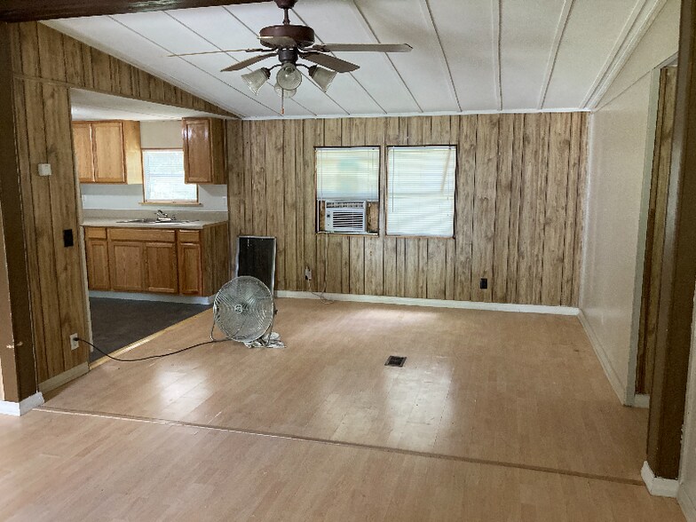 Building Photo - 20504 Spanish Ln