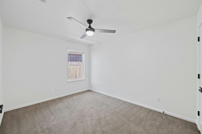 Building Photo - 1701 Hidden Springs Path