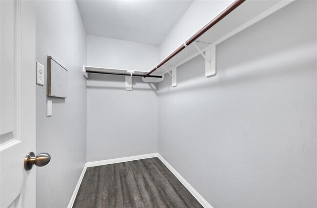 Building Photo - 13218 Ambrosa Dr
