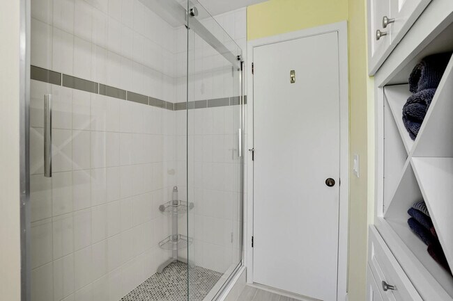 Building Photo - 1679 Serenity Ln