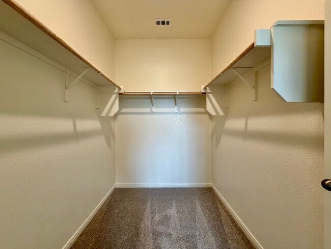 Building Photo - 136 Mullen Wy