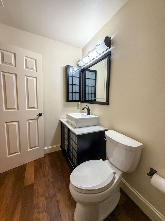 Building Photo - 4bd/3.25ba Seattle House
