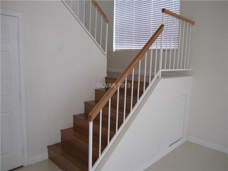 Building Photo - 5033 Vivaldi Dr