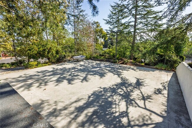 Building Photo - 31561 Peppertree Bend Unit