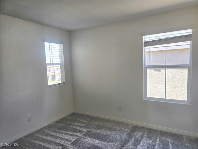 Building Photo - 2406 Bellinzona Pl