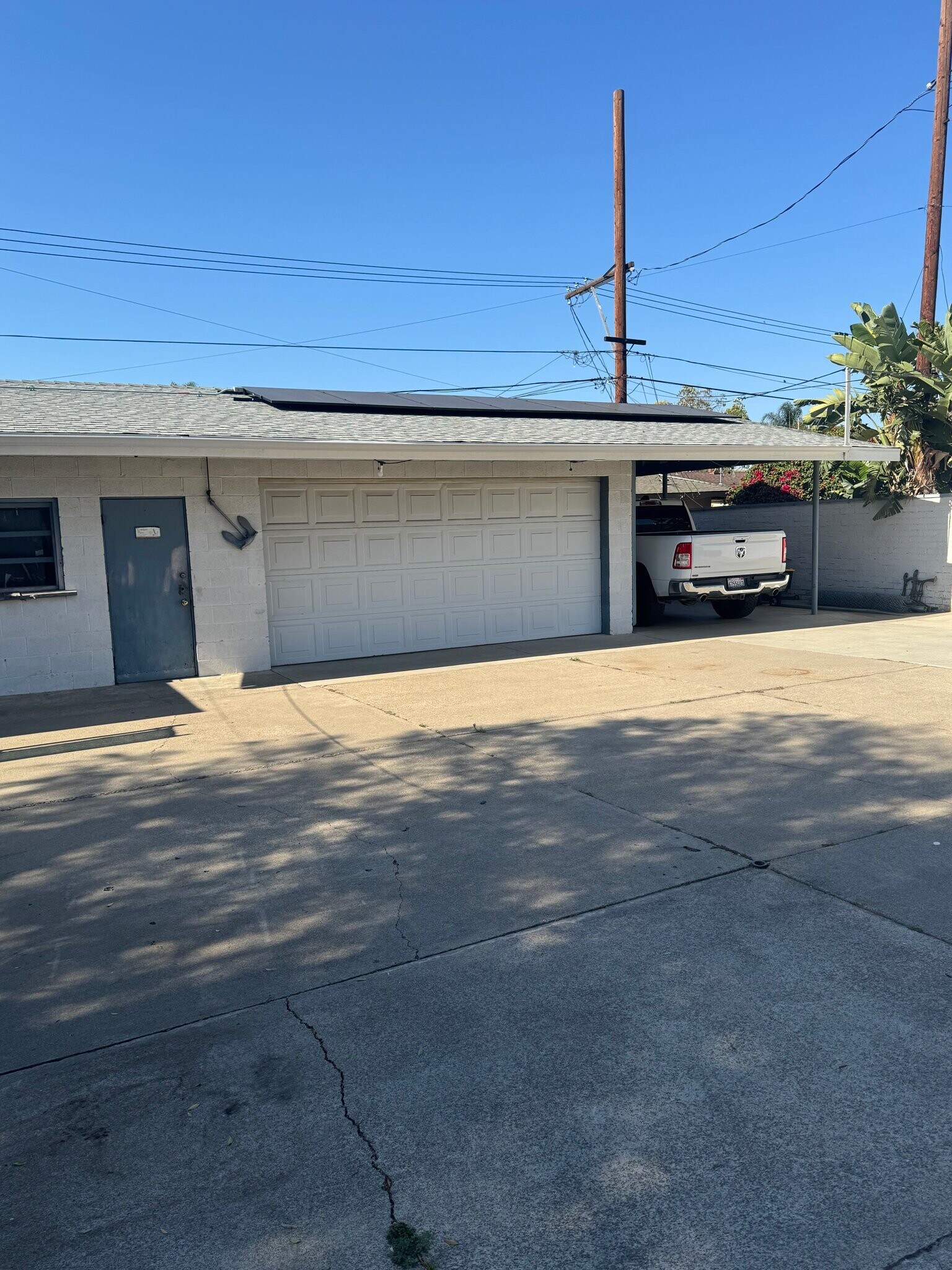 Building Photo - 2011 E Orange Grove Ave