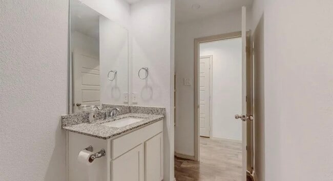 Building Photo - 6725 Riplee St