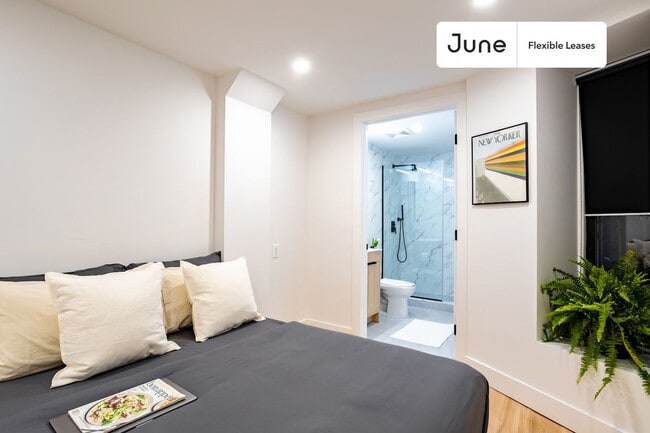 Building Photo - 246 W 108th St