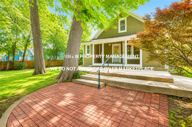 Building Photo - 7944 Robinson St
