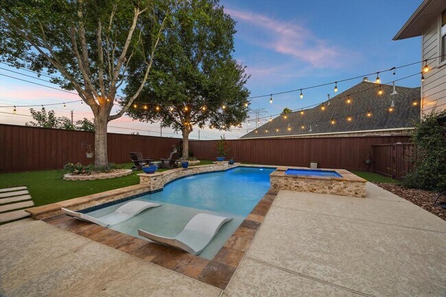 Building Photo - 2350 Seamist Cir