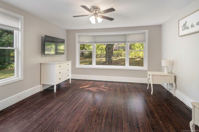 Building Photo - 884 Highland Ave