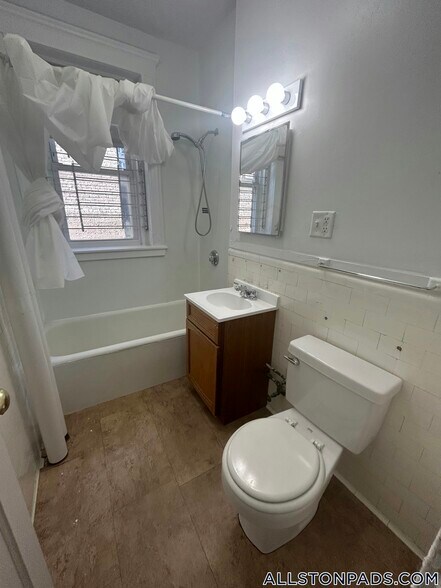 Building Photo - 25 Walbridge St
