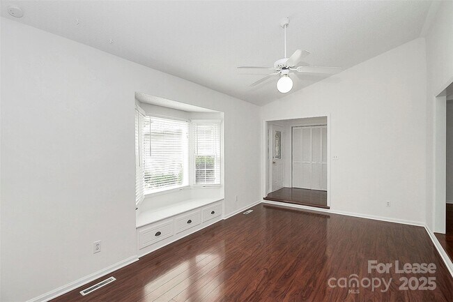 Building Photo - 155 Sunfish Dr