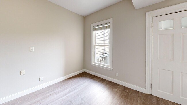 Building Photo - 127 Eutaw St