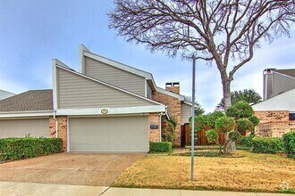 Building Photo - 2106 Willowgate Ln