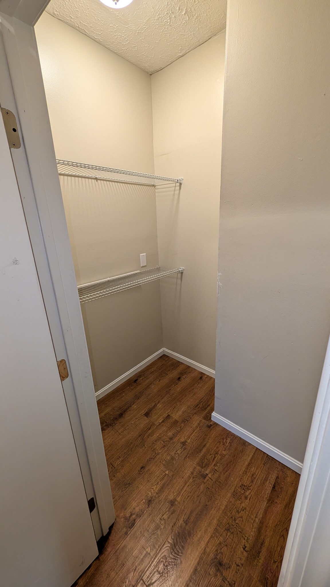 Building Photo - 426 W Elm St