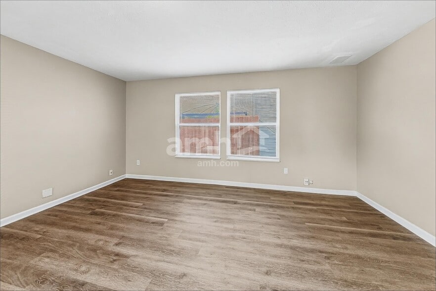 Building Photo - 7317 Wellwood Dr
