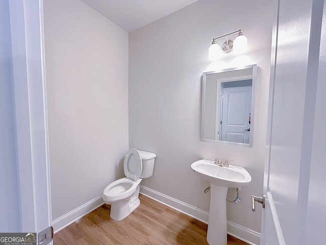 Building Photo - 2586 Mls Cmn Dr