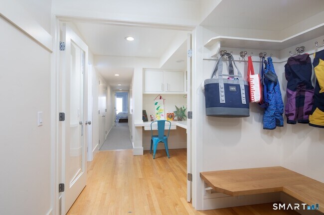 Building Photo - 15 Harrison St