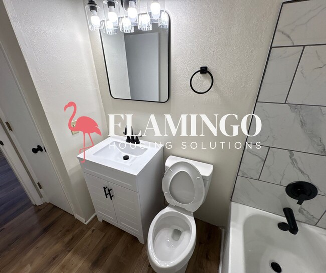 Building Photo - 428 Kling Dr