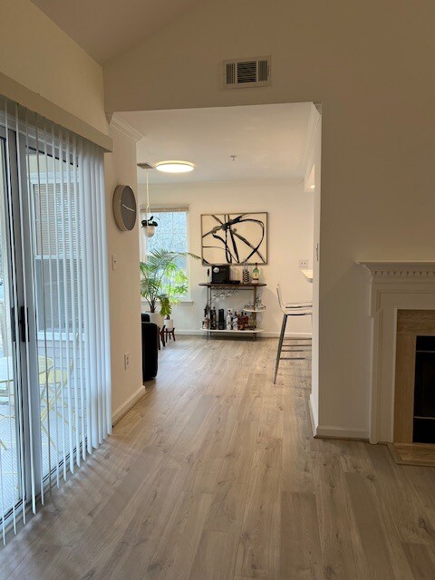 Dining room - 121 Timberbrook Ln