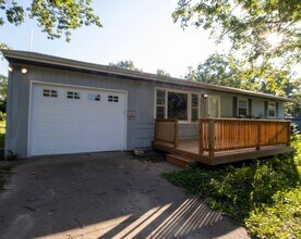 Building Photo - 3 Bed 1 Bath House