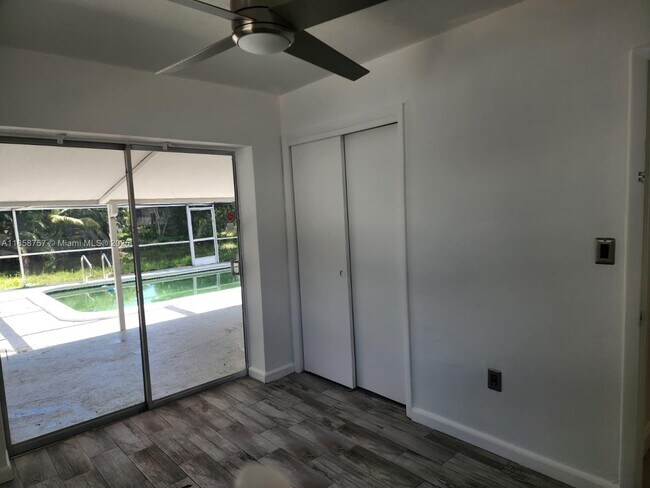 Building Photo - 7130 Granada Blvd