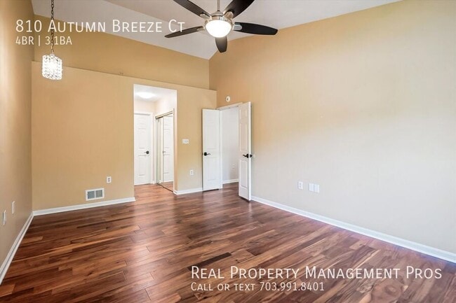 Building Photo - 810 Autumn Breeze Ct