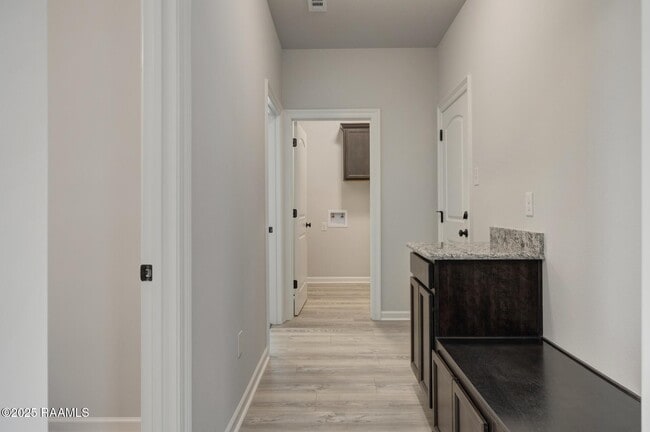 Building Photo - 225 Wakely Ct