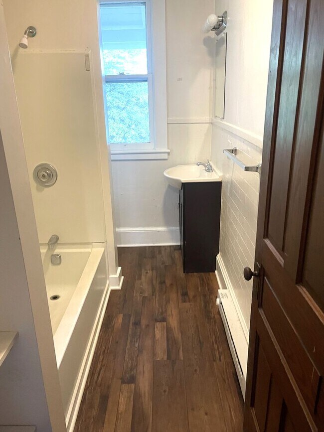 Building Photo - 2-story duplex | 4 bedrooms and 2 full bathrooms